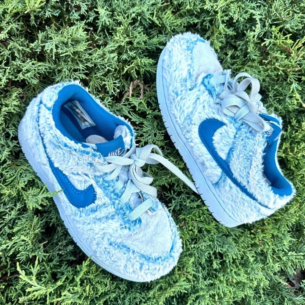 Nike Dunk Low Little Boys Sneakers Size 13 Celestine Blue Abominable Snowman